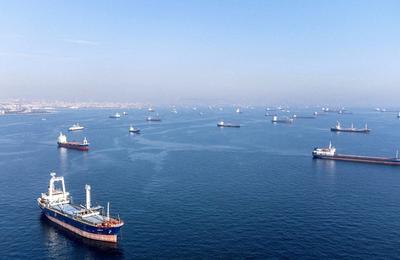 Traficul maritim prin Marea Neagră a încetinit, după avertismentele Rusiei şi Ucrainei