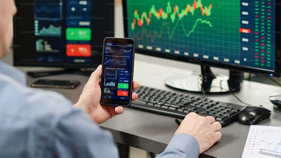 Bursa de la București își revine. Toți indicii sunt pe plus