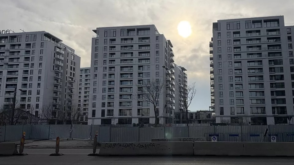 Investitorii români au generat 30% din volumul tranzacțiilor imobiliare de pe plan local în 2025