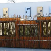 Modele de garduri originale pentru curtea ta