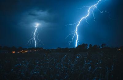 Doi frați din Cluj, ciobani, au murit miercuri seara după ce au fost loviți de fulger