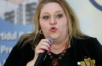 Parchetul General cere Parlamentului European să-i ridice imunitatea Dianei Şoşoacă