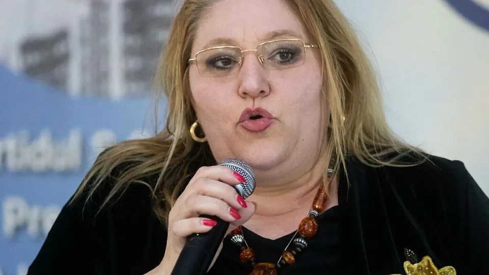 Parchetul General cere Parlamentului European să-i ridice imunitatea Dianei Şoşoacă