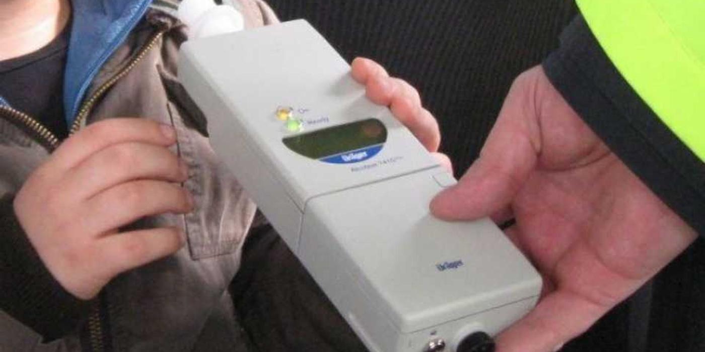 Polițiștii clujeni au reținut un bărbat ce s-a urcat la volan beat, deși avea permisul suspendat