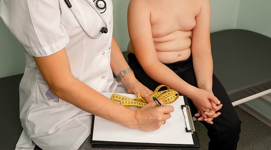 Evaluarea cardiologică la copiii cu suprapondere și obezitate: riscuri și prevenție