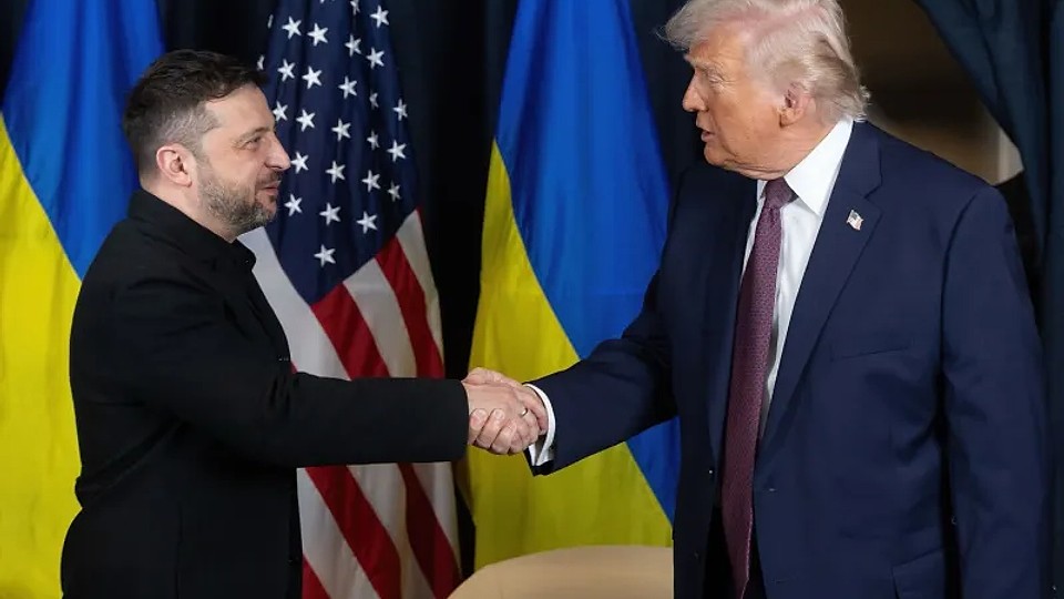 Zelenski anunță, după întâlnirea cu Trump, că au bătut palma pentru garanțiile de securitate. „Totul se învârte” acum în jurul marii probleme nerezolvate