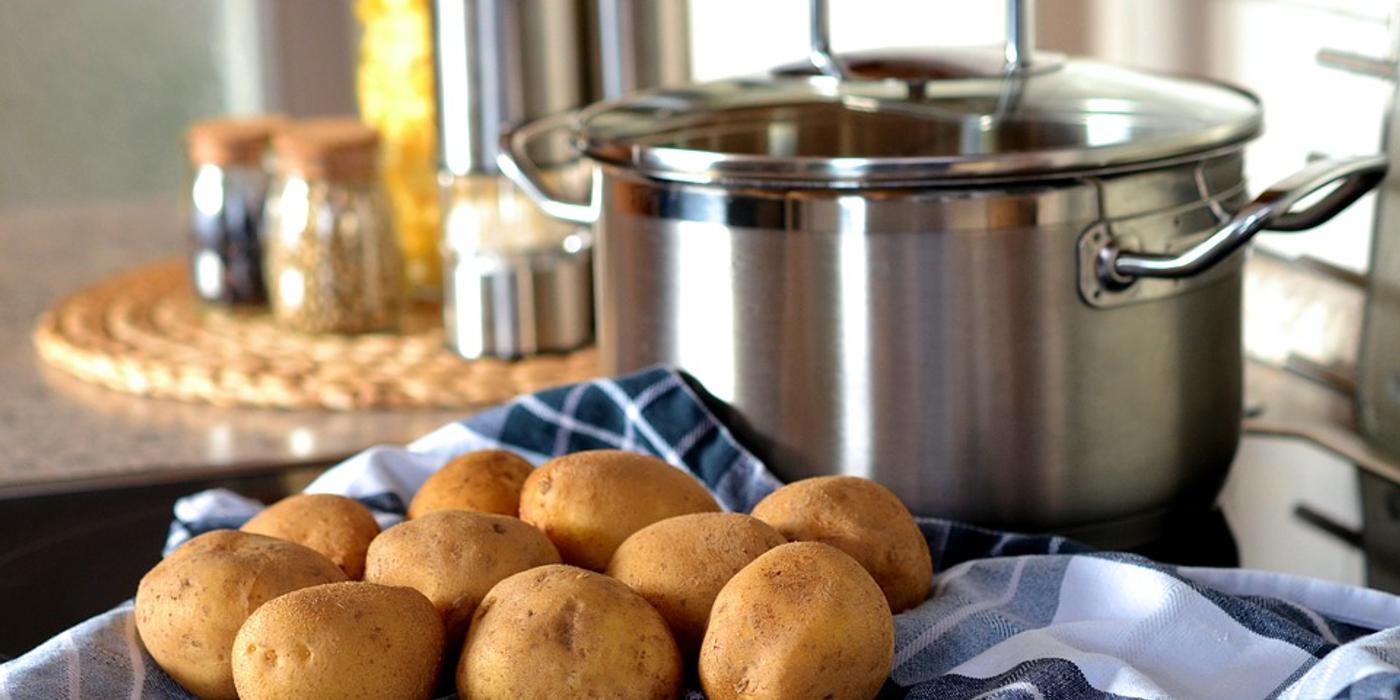 Consumul ridicat de alimente ultra-procesate creşte riscul de hipertensiune