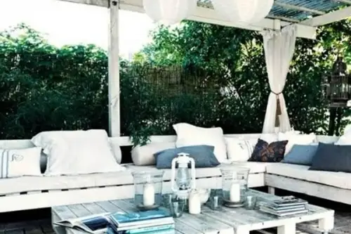 Cum sa decorezi curtea cu un buget mic?