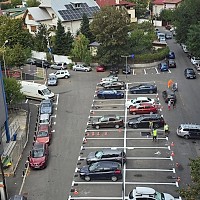 Lucrări de reîmprospătare și marcare a locurilor de parcare pe Strada Verigei din Sectorul 5