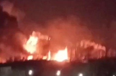 Atac ucrainean cu drone asupra unei rafinării din Rusia. Incendiu puternic la sud de Moscova