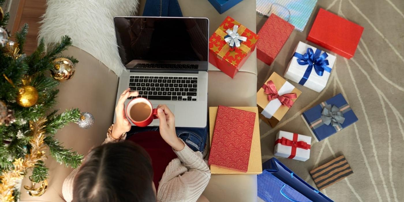 1 din 2 români alocă un buget de până la 1.000 de lei pentru Crăciun și Revelion