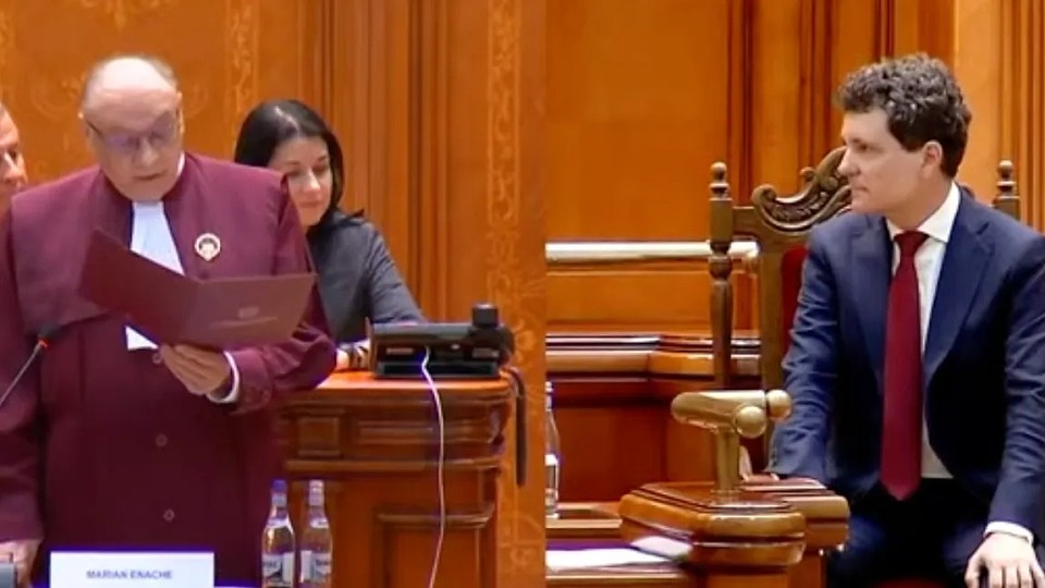 Nicușor Dan critică decizia CCR prin care averile demnitarilor sunt secretizate