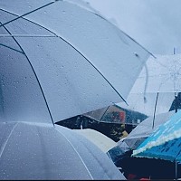 Cod roșu de ploi și inundații în sud-estul țării. Școlile din Constanța, închise din cauza vremii extreme