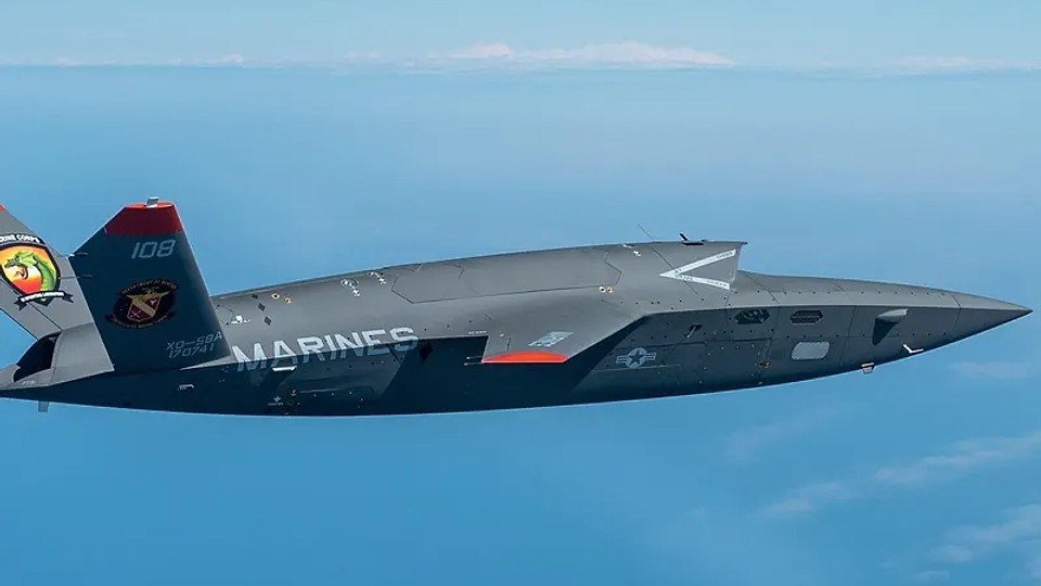 Piloți SUA de F-15 și F-16 conduc drone XQ-58A Valkyrie într-un test revoluționar în luptă