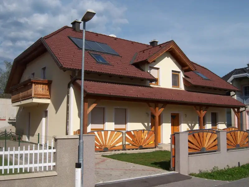 (P) Case uitate si redescoperite in locuri de poveste