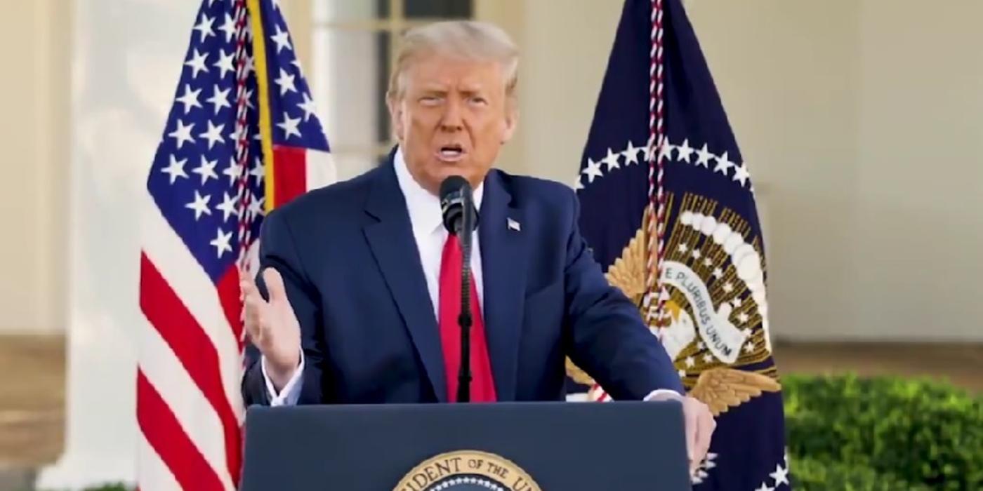 Donald Trump va reveni pe Facebook şi Instagram. Meta anunţă că îi va restabili conturile suspendate