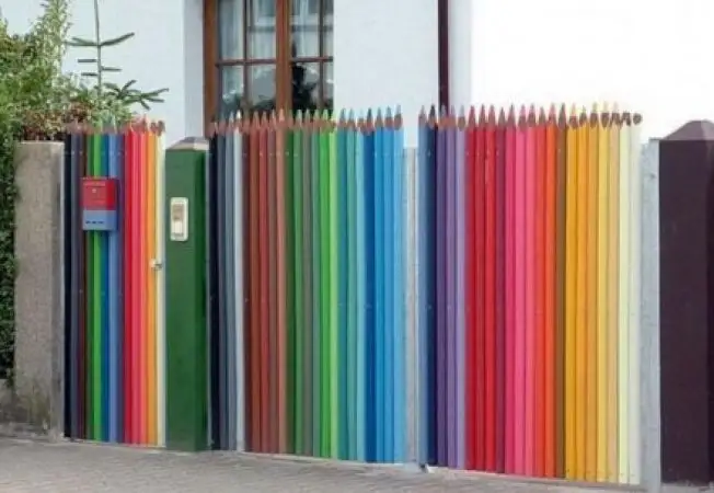 6 moduri de infrumusetare a unui gard de lemn