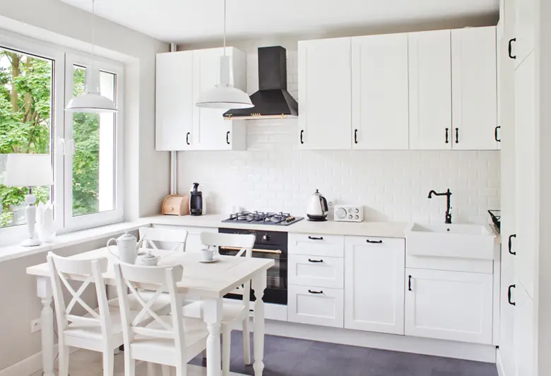 Amenajare moderna in care albul este vedeta