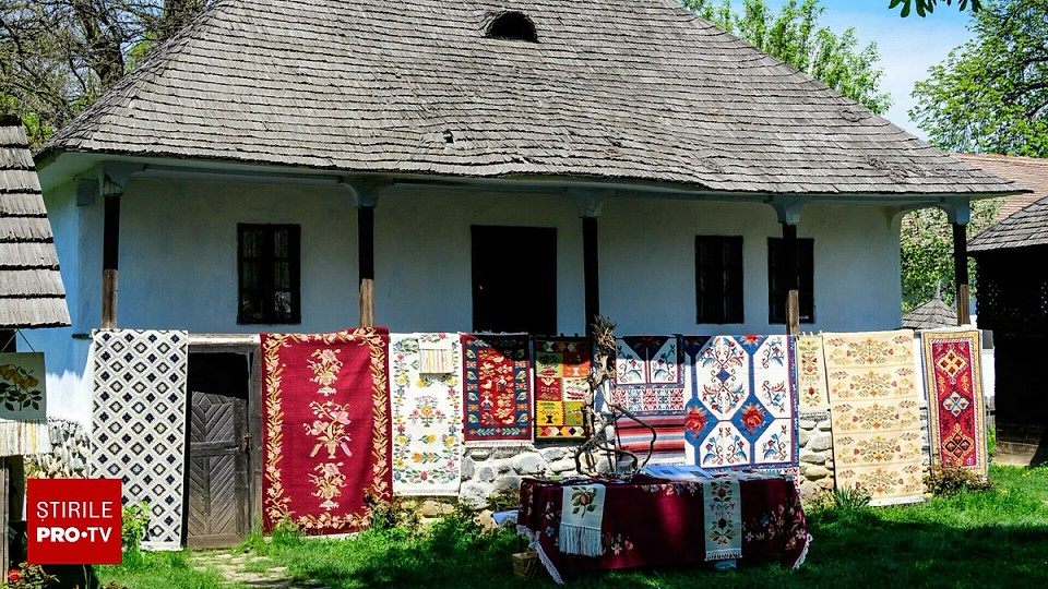 Târgul de „Sfântul Andrei” la Muzeul Satului are loc weekendul acesta. Meșteșugari, produse tradiționale și o expoziție de uniforme militare din 1918