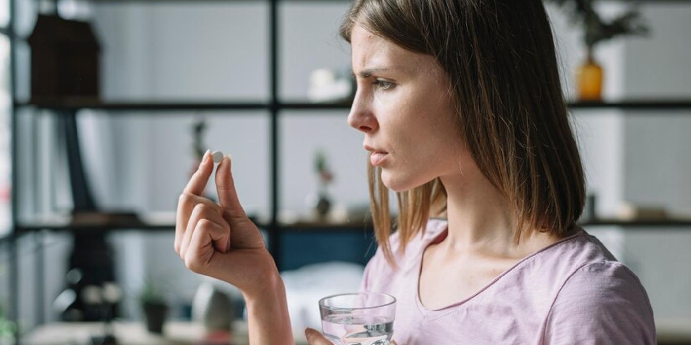 Medicamente permise și interzise în timpul alăptării: ce spun studiile