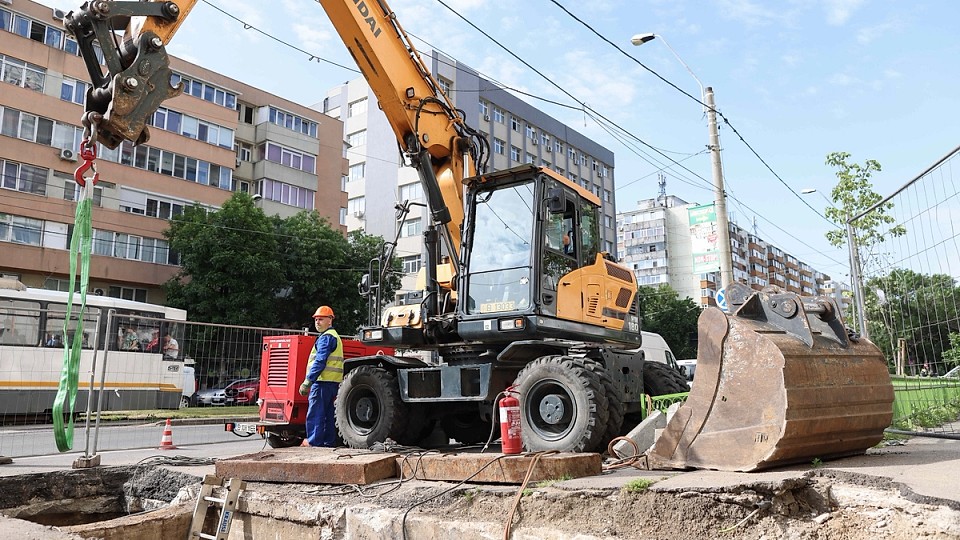 TERMO-ALERT | Aproape 2.000 de blocuri din București au rămas fără apă caldă. Peste 800 afectate doar de șantierele noi