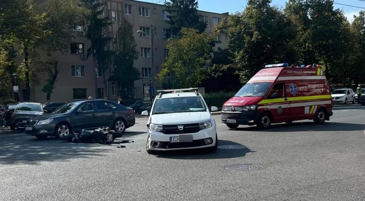Accident rutier, ieri, în cartierul Grigorescu din Cluj-Napoca