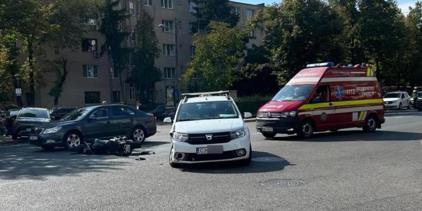 Accident rutier, ieri, în cartierul Grigorescu din Cluj-Napoca