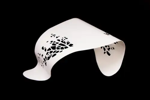 Lumini si umbre in creatiile Alinei Turdean