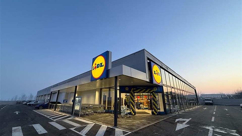 Ghidul cumpărăturilor de Paște 2026: Când se închid supermarketurile și care este singurul mall deschis duminică în București