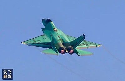 China lansează temutul avion invizibil J-35 după cheltuieli de 1.200.000.000$. Folosit și din portavion