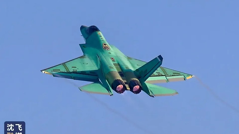 China lansează temutul avion invizibil J-35 după cheltuieli de 1.200.000.000$. Folosit și din portavion