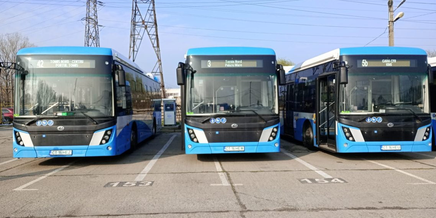 Facilități pentru elevii din Constanța. Abonamentul gratuit CT BUS trece la formatul digital pe card