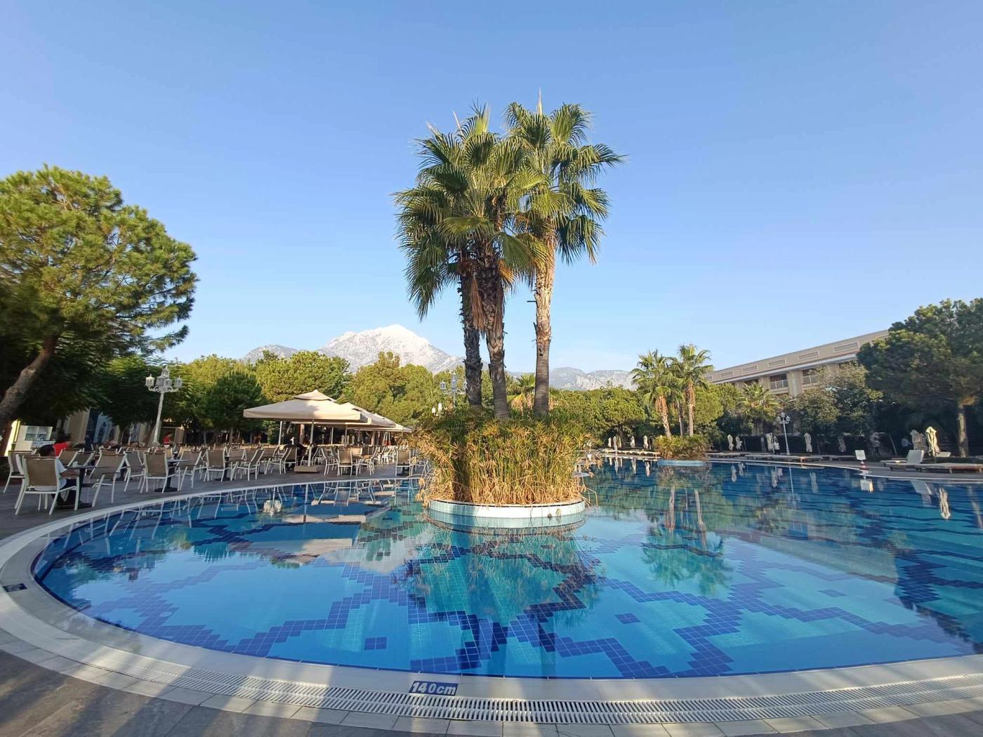 Alin Burcea, Paralela 45: 430.000 de români au venit în Antalya în vacanţă în acest an, potrivit cifrelor aeroportului local, însă e greu de crezut. Pachetele pe Antalya s-au scumpit şi nu estimăm creşteri pentru anul viitor