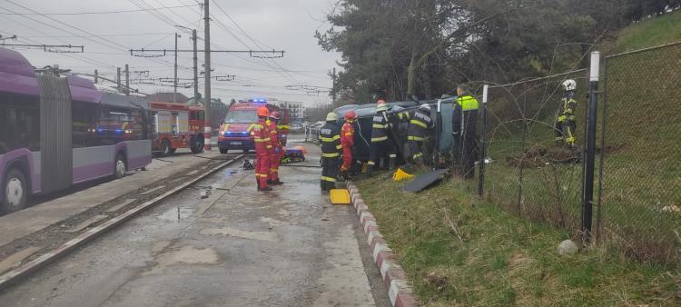 Accident rutier pe podul de pe strada Aurel Vlaicu din Cluj-Napoca
