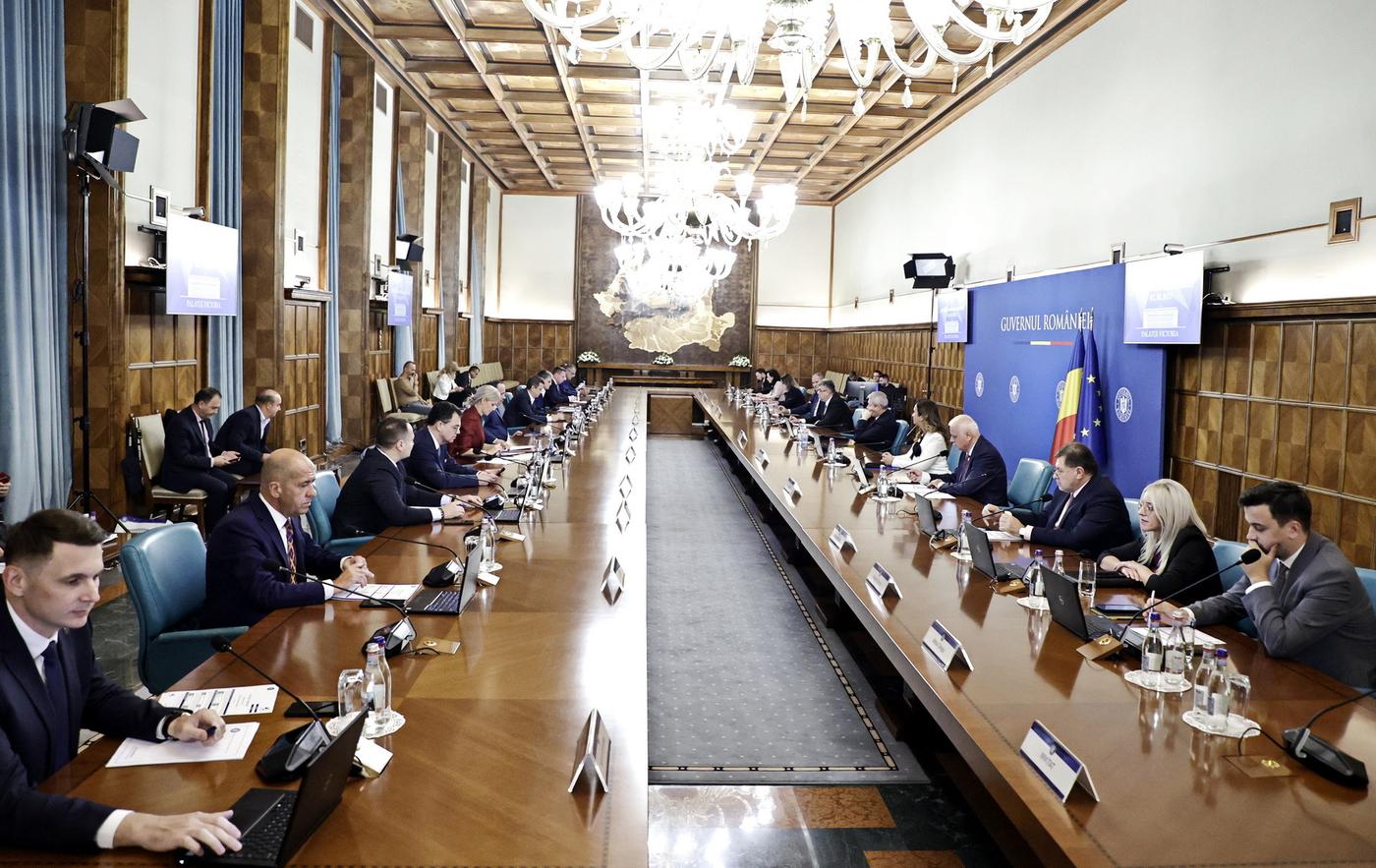 Ciolacu: Când am venit la Guvern nu am avut nici bagheta lui Harry Potter, nu am avut nici lampa lui Aladin / România nu se află într-o criză economică. România are o creştere economică constantă