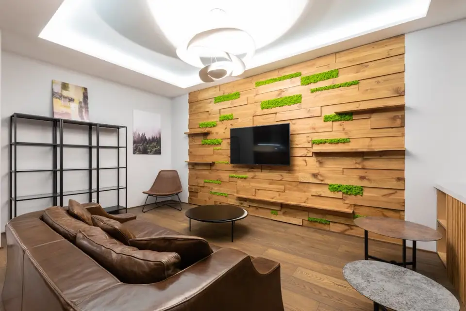 Creating a Modern Living Room with Natural Accents and Quality Furniture