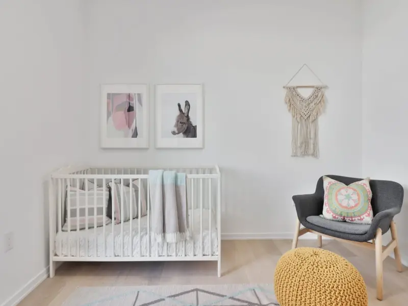 Cum pregătești camera unui nou-născut: iată la ce să fii atent