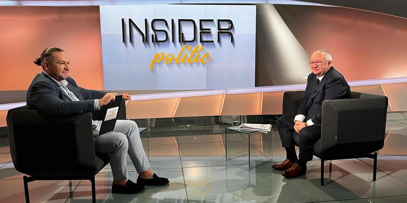 Porumboiu: Domnul prim-ministru face pe croitoraşul cel viteaz-taie, taie, taie! Prin facilităţile pentru construcţii şi agricultură se stabilizase relaţia cu forţa de muncă. Dacă un angajat avea 5.000 de lei brut, lua 4.000 de lei în mână.Vor pleca iar