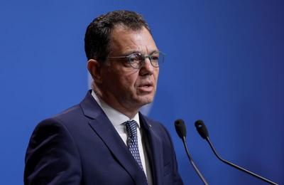 Ministrul Economiei, Ştefan Radu Oprea: Încă nu s-a desfăşurat licitaţia pentru plaje. 1 Mai bate la uşă / O concesiune pe termen scurt înseamnă costuri mai mari, să mu ne mirăm că ajunge şezlongul să coste 100 de lei