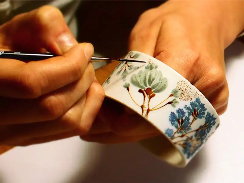 Parfumuri de interior in recipiente de portelan