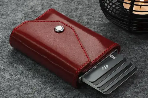 Portofelele moderne: Un amestec de stil, funcționalitate și tehnologie