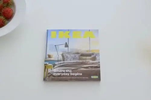 Noul catalog IKEA parodie la produsele Apple