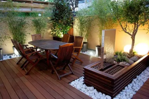 Amenajarea curtii – frumusetea inseamna simetrie