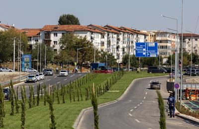 NEPI Rockcastle a inaugurat cel mai nou bulevard al Craiovei, investiţie de peste 10 milioane de euro, care facilitează traficul în zona Promenada Craiova. Mall-ul Promenada Craiova, construit de dezvoltator, va fi deschis pe 5 octombrie
