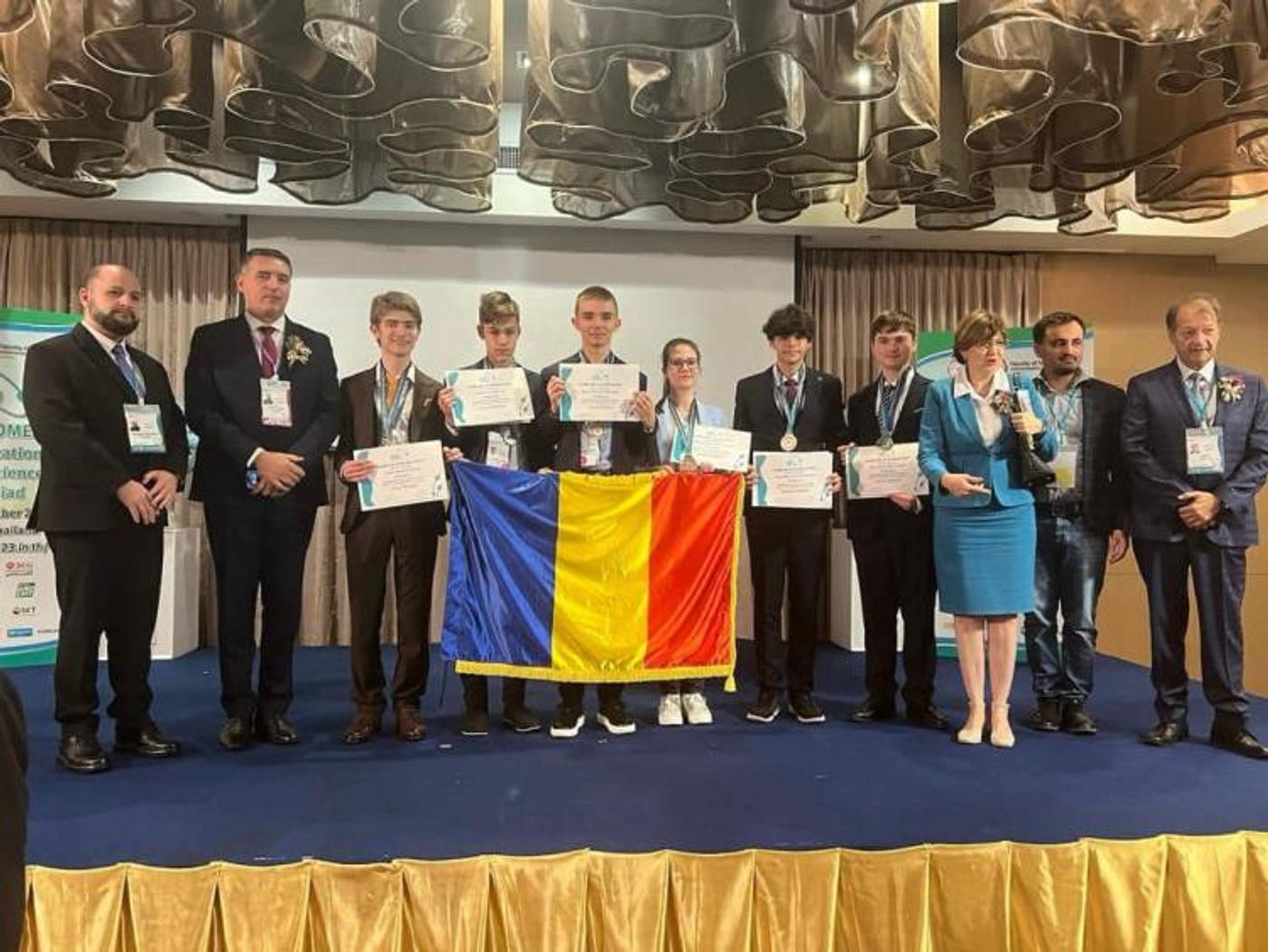 Elev al Colegiului Național „Emil Racoviță” din Cluj-Napoca, medalie de argint la Olimpiada Internaţională de Științe pentru Juniori, din Bangkok