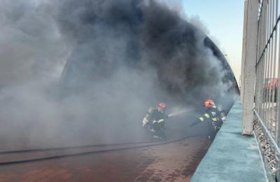 Tulcea: Incendiu puternic la o un magazin cu ambarcaţiuni de agrement şi articole de pescuit