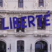 La Mița Biciclista celebrează Ziua Franței cu LIBERTÉ – un manifest vizual și gustativ dedicat libertății