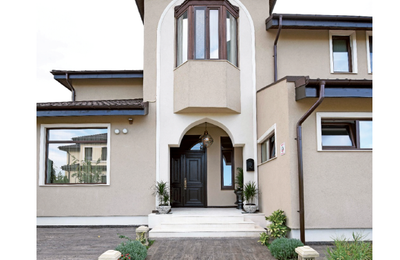 Casă eco cu accente exotice în paradisul verde