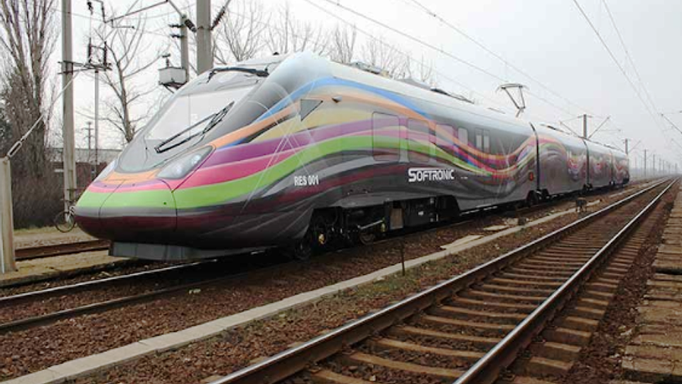 Softronic livrează CFR Călători prima locomotivă modernizată prin PNRR: Un pas spre modernizarea feroviară în România