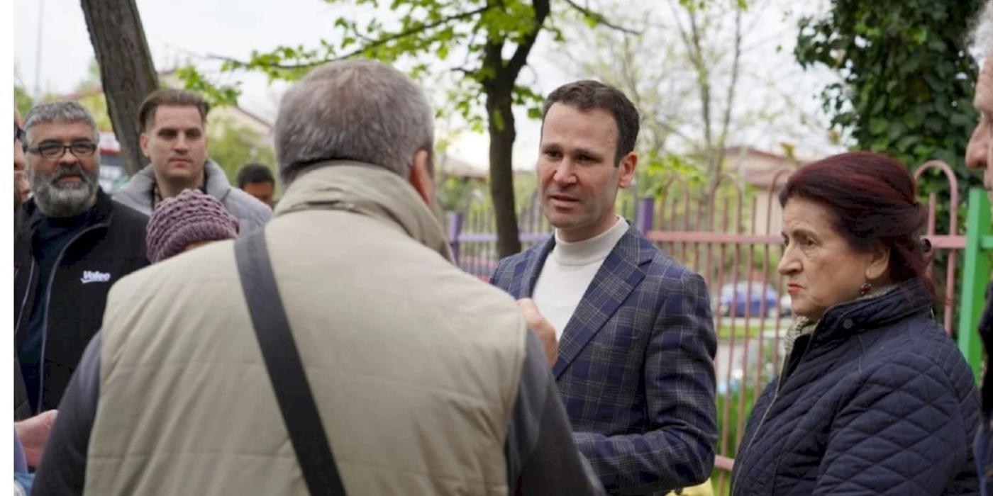 Primarul Sectorului 3, Robert Negoiță, îi invită astăzi la o întâlnire pe cetățenii ce locuiesc în blocuri nereabilitate termic